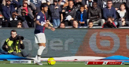 小法：我吃着爆米花看阿森纳vs拜仁，这场比赛能学到很多东西