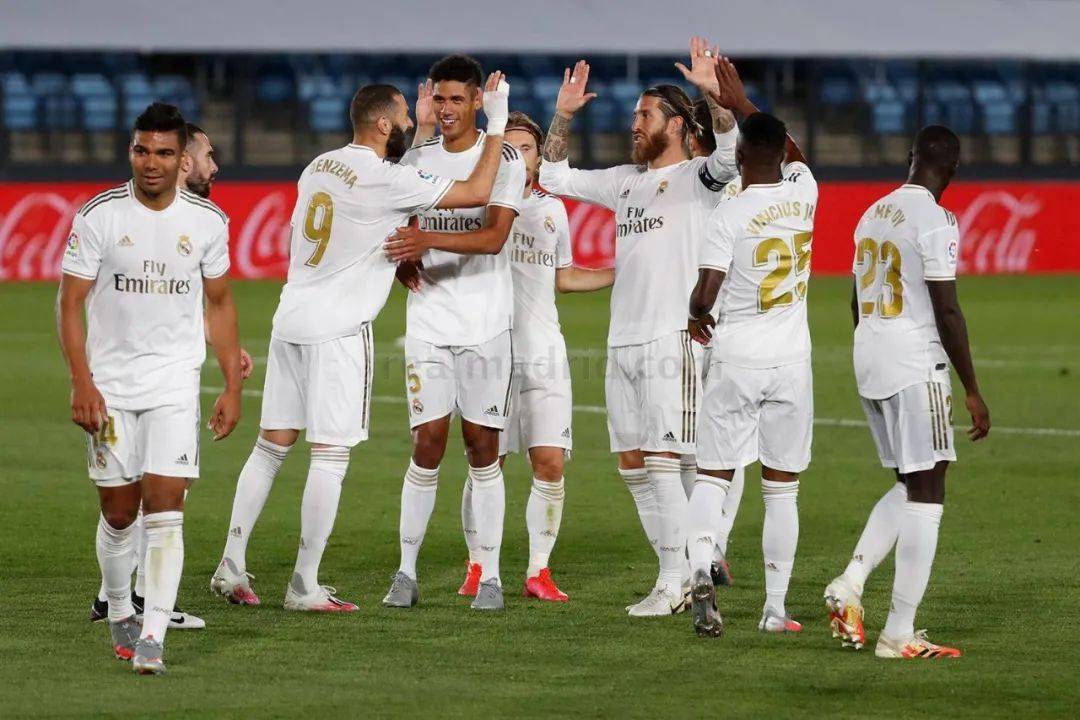 4-3！欧洲最神奇球队诞生：开局5轮0胜进降级区！如今升至第3争冠