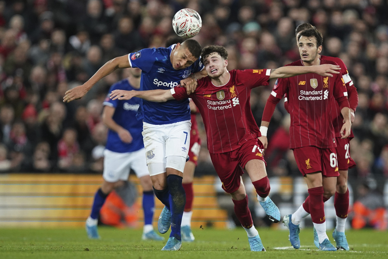 每体：巴萨不着急让奥尔莫复出，不接受手术以免缺阵4个月