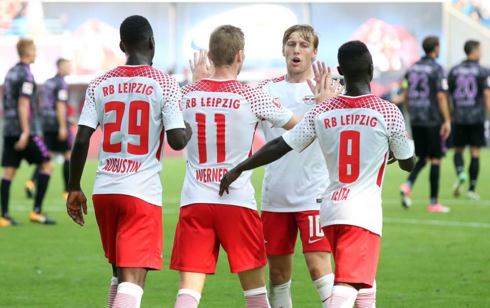 篮球火箭球队战术布置调整